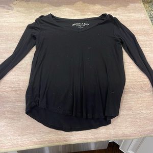BLACK AEROPOSTALE PERFECTLY SOFT LONG SLEEVE V-NECK